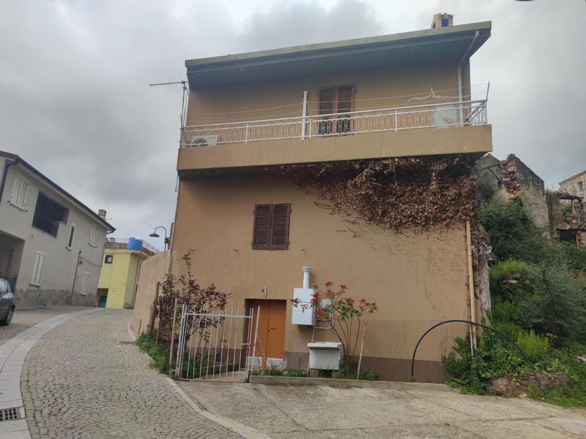 Sa Dommu 'E Su Coro Villa Triei Luaran gambar